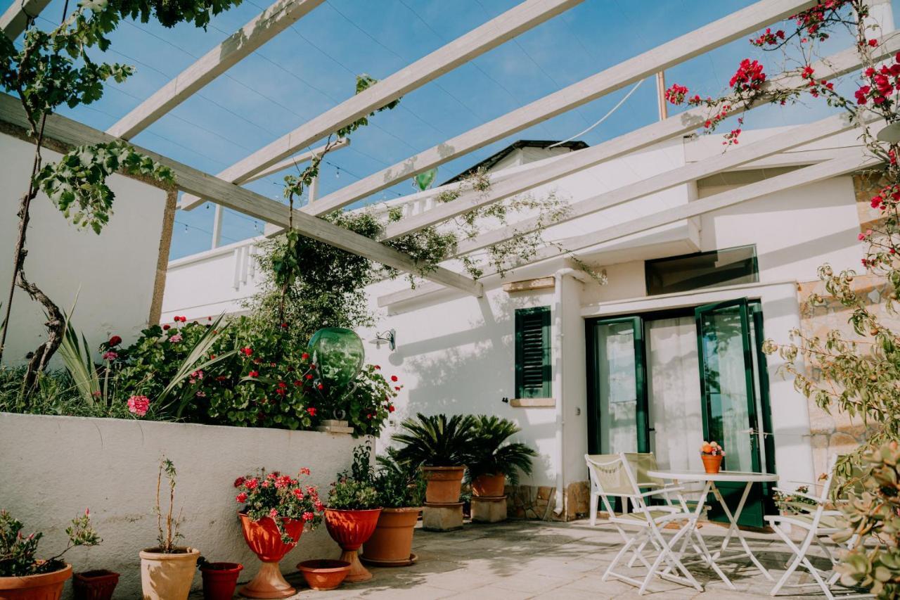 Masseria Agriturismo Il Sorriso Degli Ulivi - Dimora Di Charme غالّيبولي المظهر الخارجي الصورة