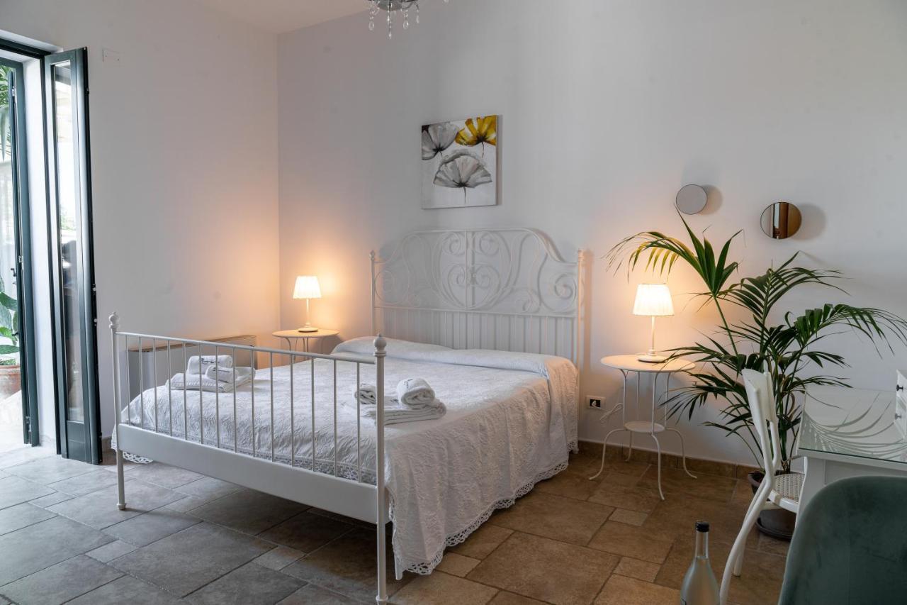 Masseria Agriturismo Il Sorriso Degli Ulivi - Dimora Di Charme غالّيبولي المظهر الخارجي الصورة